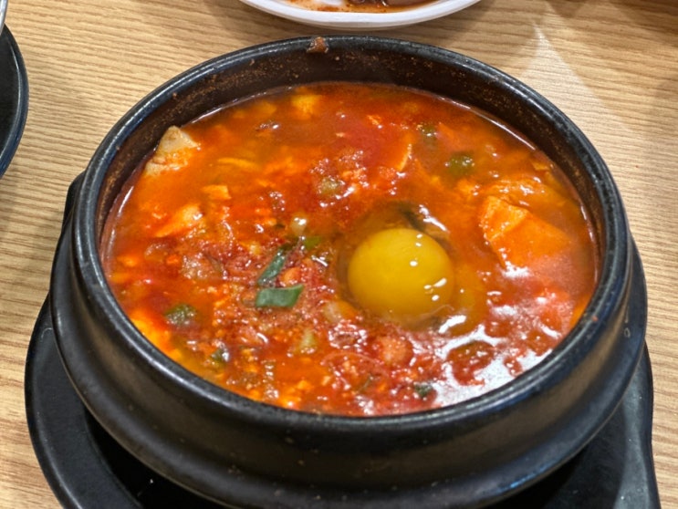  서울 마곡 | 솥밥 주는 순두부찌개 종류가 많아 골라먹는 재미가 쏠쏠