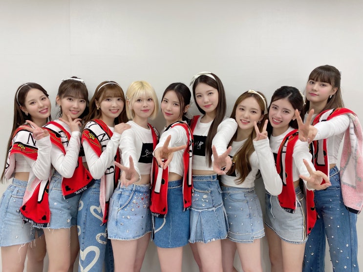 '걸그룹 명가' JYP가 육성한 일본 걸그룹 니쥬, 내년 한국어 앨범 발매...아이브·뉴진스에 도전장 내민다 '걸그룹 명가' JYP가 육성한 일본 걸그룹 니쥬, 내년 한국어 앨범 발매...아이브·뉴진스에 도전장 내민다