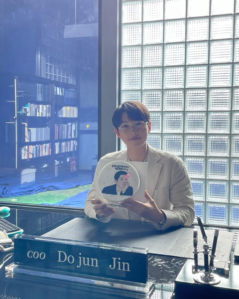  재벌집 막내아들 진도준 사진 송중기 인스타! 진도준이 회장 됐어야 했는 데 아쉽다 ㅠㅠ...