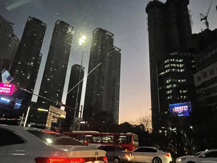  뜨거운 여름밤은 가고 남은건 볼품없지만