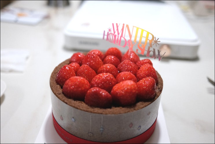  크리스마스는 투썸 스트로베리초콜렛생크림 딸기초코케이크 그리고 테라 싱글몰트 크리스마스에디션