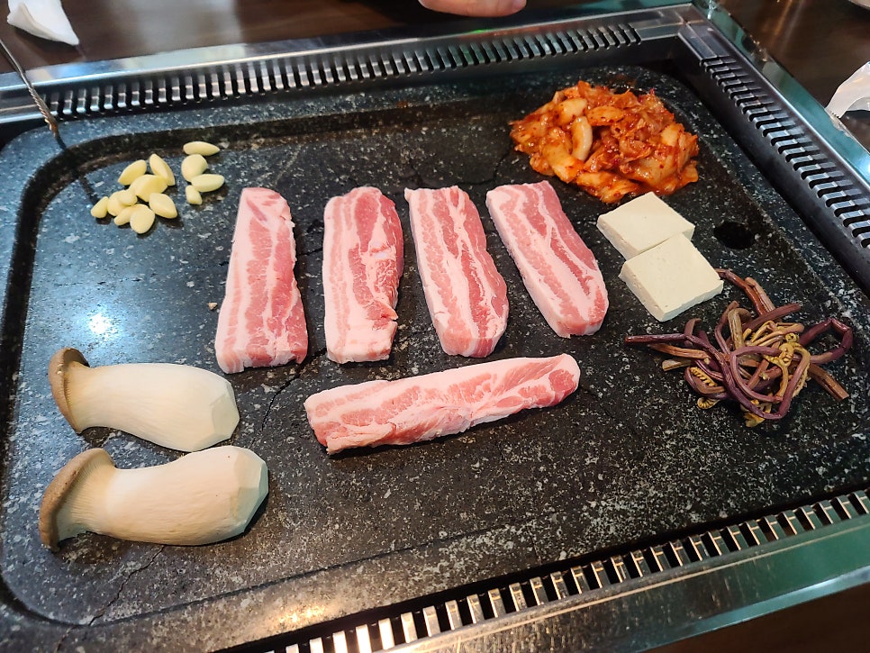 돌판위에돼지 진량점 사진 6