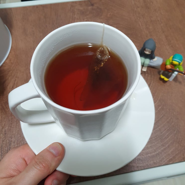  기억도자기 꽃선 예쁜커피잔 찻잔 차 머그컵