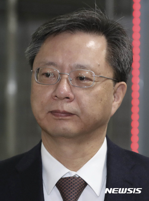 이명박 MB, 김경수, 이완영, 전병헌, 신계륜, 김기춘, 조윤선, 우병우 김성태 사면 복권 난 반대 이명박 MB, 김경수, 이완영, 전병헌, 신계륜, 김기춘, 조윤선, 우병우 김성태 사면 복권 난 반대