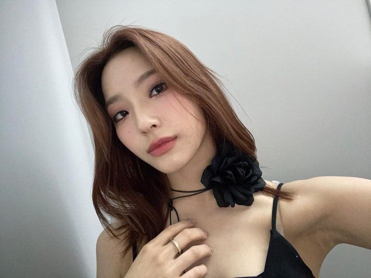 걸그룹 프로미스나인 이새롬, 깜짝 열애설 후 잠적하더니 2개월 만에 나타나 근황 밝혀 걸그룹 프로미스나인 이새롬, 깜짝 열애설 후 잠적하더니 2개월 만에 나타나 근황 밝혀