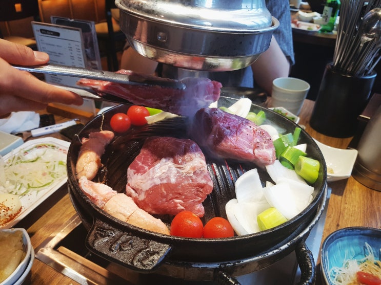 [충주 맛집] 징기스 :: 남이 구워주는 고기가 맛있는 법