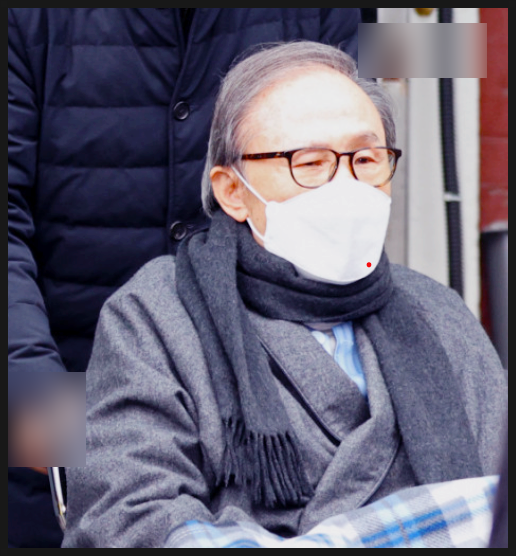 이명박 대통령 사면, 17년중 2년6개월 징역후