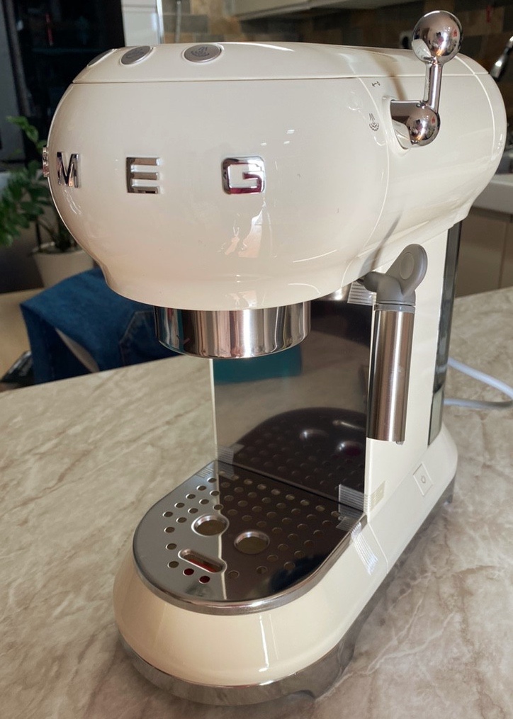 SMEG 가정용 커피머신 크림색 개봉기 ! SMEG 가정용 커피머신 크림색 개봉기 !