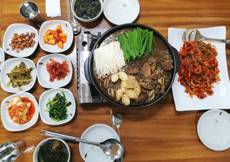  충주 시내 성내동 한식 백숙 la 갈비찜 낙지볶음 맛집 까치고을