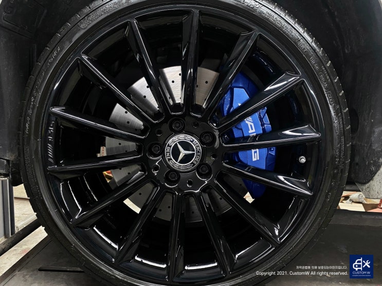 벤츠 E450 카브리올레 휠수리 후 블랙유광 휠도색 + 블루 캘리퍼 도색