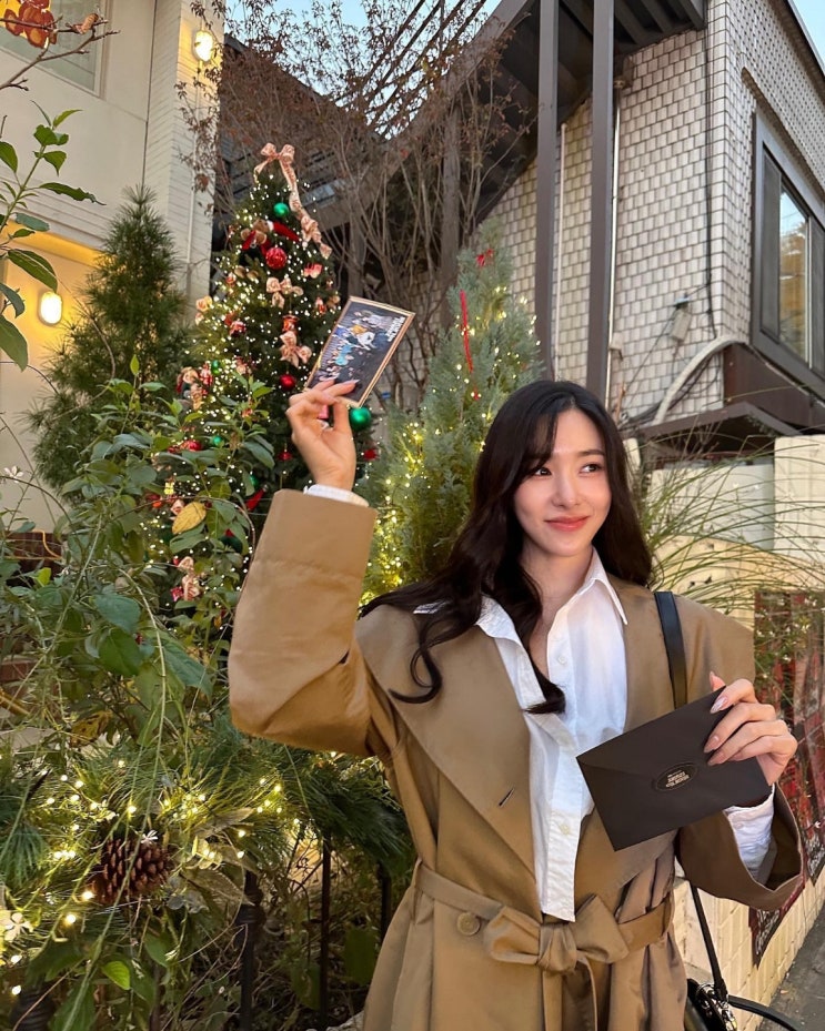 가수 겸 배우 티파니 영, 배우 송중기와 관련된 일화 공개...'재벌집'으로 드라마 첫 데뷔해 가수 겸 배우 티파니 영, 배우 송중기와 관련된 일화 공개...'재벌집'으로 드라마 첫 데뷔해
