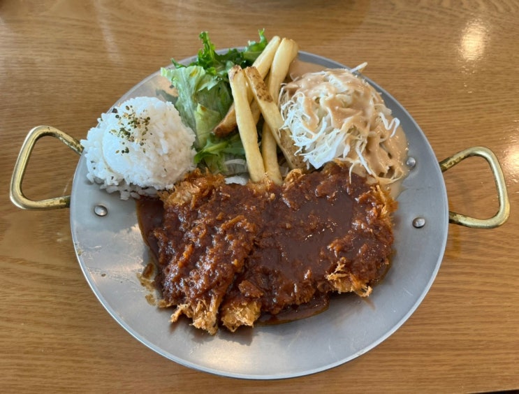  서울 남산타워 맛집 부엉이돈가스! 전망 좋고 분위기 괜찮아요~