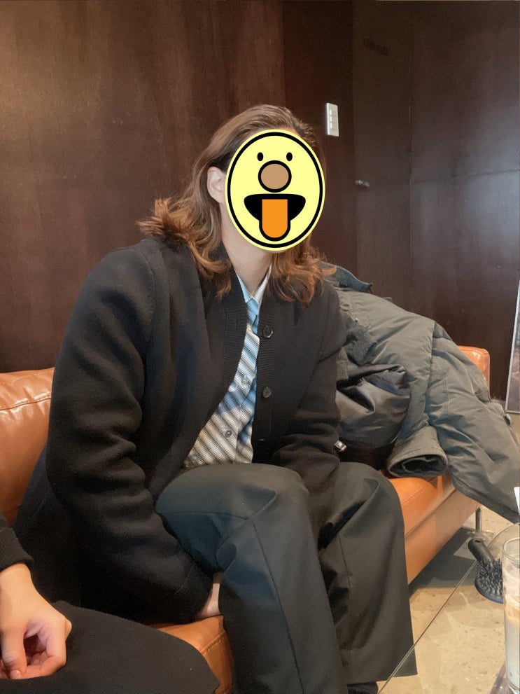  코스 셔츠, 가디건, 아디다스 삼바 데일리룩 소개