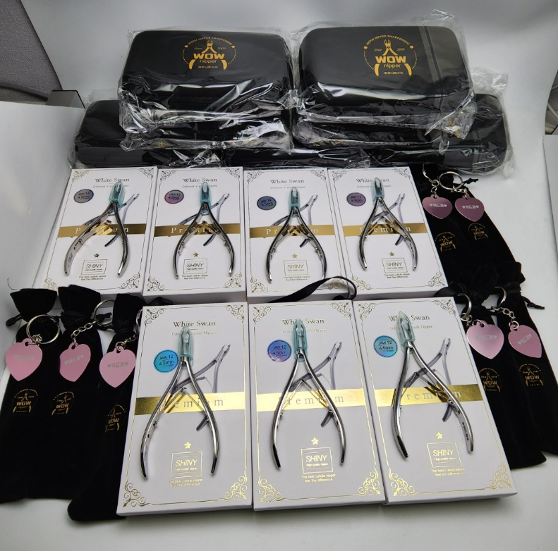 Shiny Premium White Swan Nippers for Sale: Free Initial Engraving and Wow Pusher!