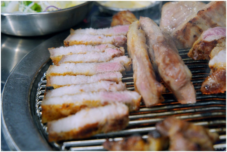  제주곰집_ 제주 서귀포 맛집에서 흑돼지 연탄구이와 해산물로 저녁 식사