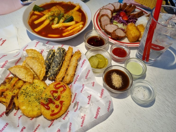  대구 동구 이시아폴리스 해피 치즈 스마일 분식 튀김 떡볶이 돈가스 맛집