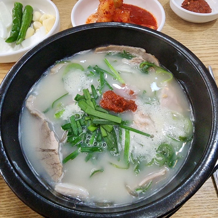  장유국밥 왕뚝배기국밥 전문점