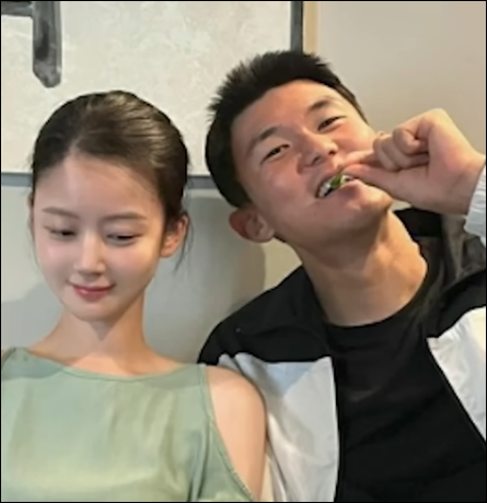 유퀴즈 김민재 와이프 안지민 인스타 미모 깜놀 나폴리 축구선수 (ft. 프로필, 연봉, 닮은꼴) : 네이버 블로그 유퀴즈 김민재 와이프 안지민 인스타 미모 깜놀 나폴리 축구선수 (Ft. 프로필, 연봉, 닮은꼴) : 네이버 블로그