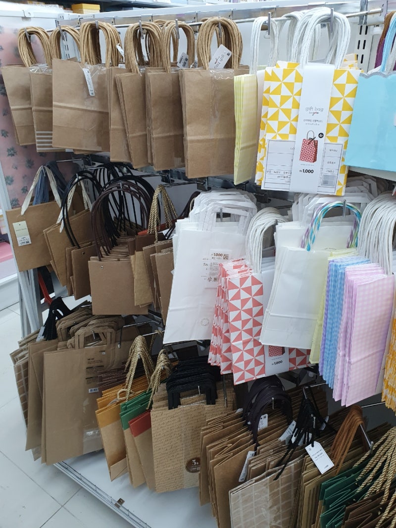 다이소 쇼핑백 선물백 선물가방 가격 및 종류 알아보기 : 네이버 블로그