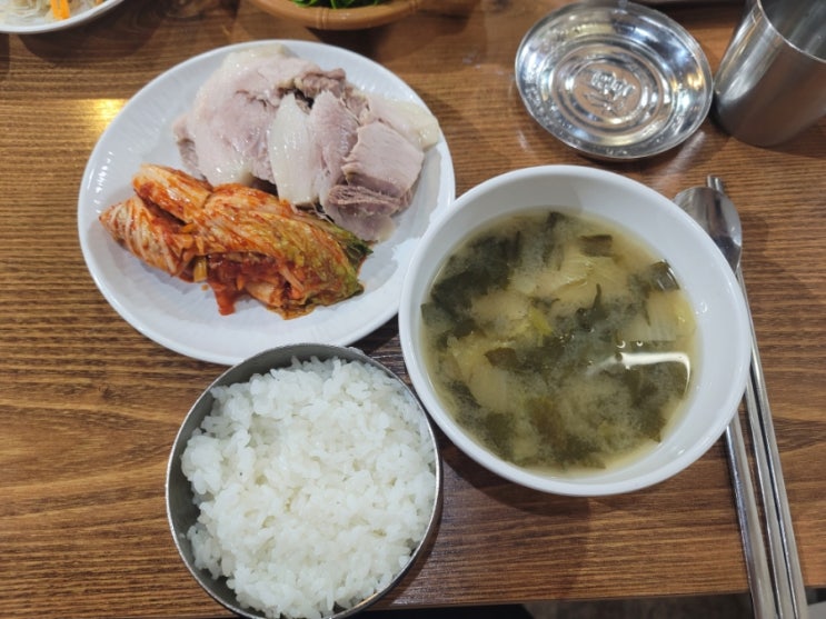  [서울 시청역 혼밥 맛집] 무교동 보쌈정식 고려보쌈 점심 메뉴