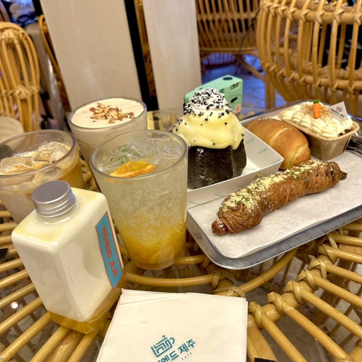  제주도 카페 :: 바다 보이는 애월카페_ 하이엔드제주