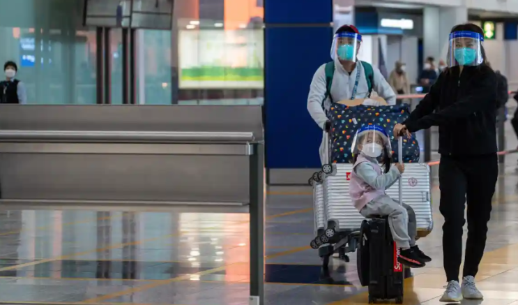 영국 장관들은 코로나로 중국에 도착하는 것을 심사하라는 압력을 받고 있습니다. 영국 장관들은 코로나로 중국에 도착하는 것을 심사하라는 압력을 받고 있습니다.