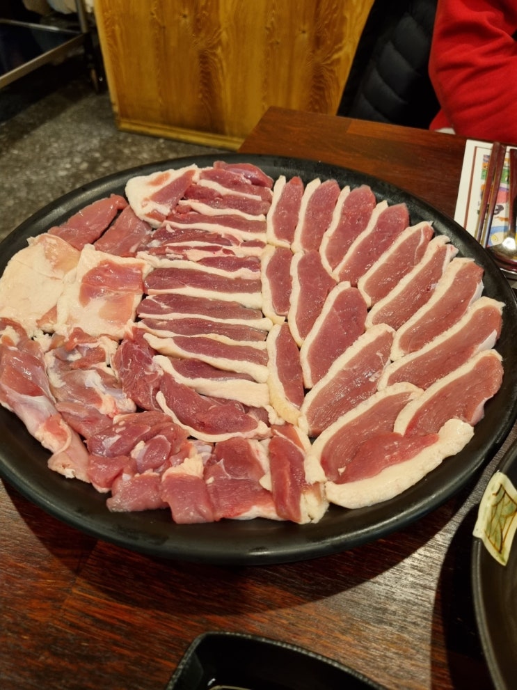  평창 휘닉스파크 맛집 다키닥팜에서 생오리 참숯구이 즐겨요