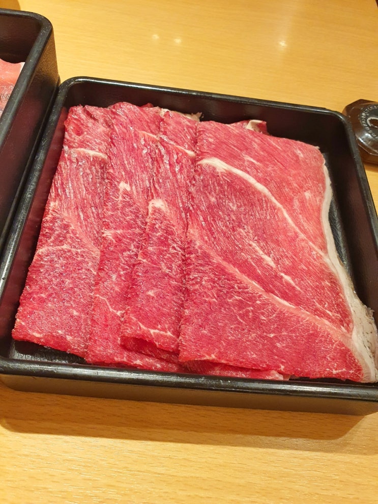 일본 오사카 우메다 한큐3번가 고기 무한리필 샤브샤브 가게 '샤브사이 한큐3번가 / しゃぶ菜 阪急三番街'