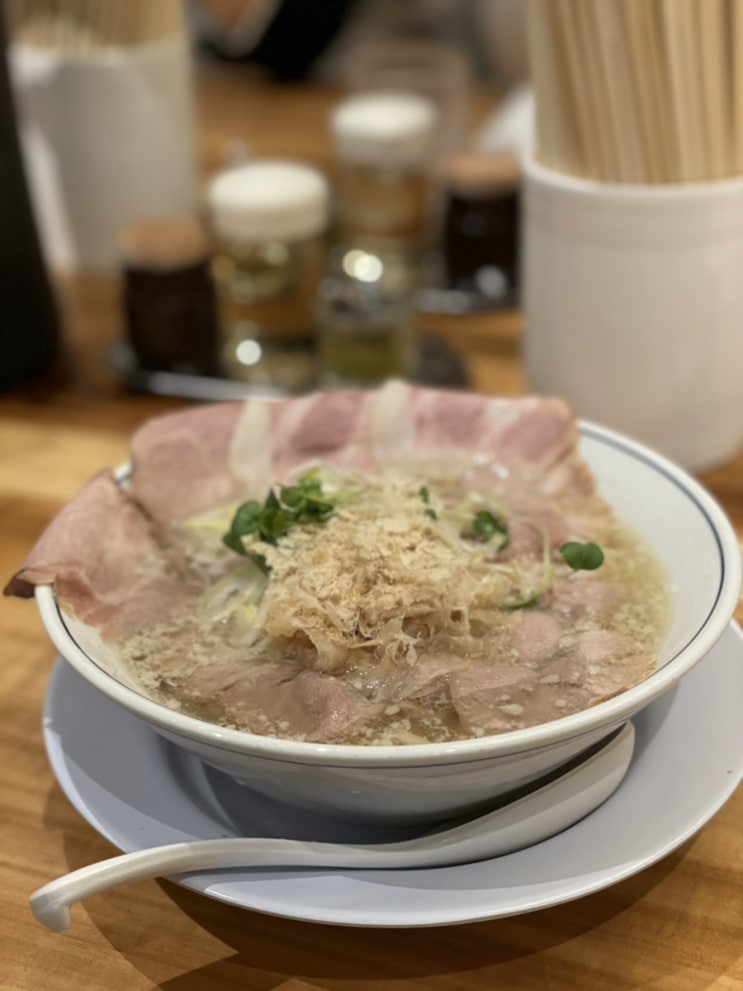  일본여행, 오사카 라멘맛집 ‘우로코라멘(UROKO RAMEN)’
