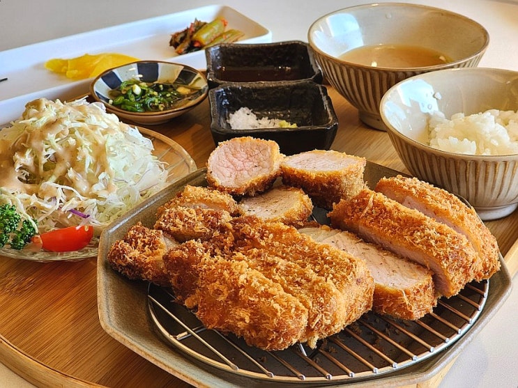  부산 해동용궁사 맛집 동부산 맛집, 기장 돈까스와 전복리조또 고향연화