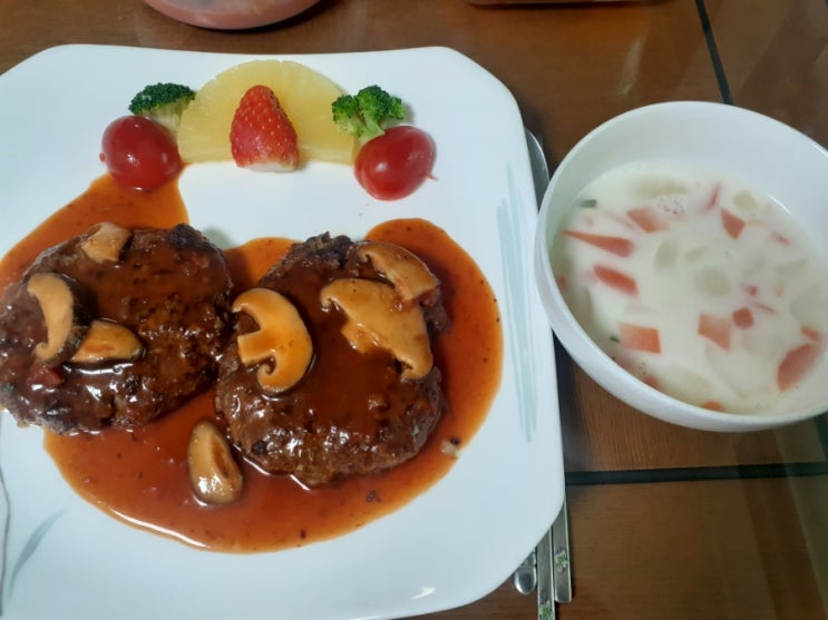  햄벅스테이크 와야채스프