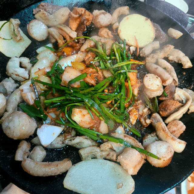 논현역 맛집 영동시장 함지곱창 낮술 최고! 부추김치곱창 JMT(+단점) 논현역 맛집 영동시장 함지곱창 낮술 최고! 부추김치곱창 JMT(+단점)