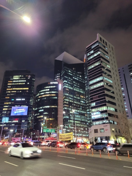  강남역 인근 박리다매형 공장형 피부과 시세정보