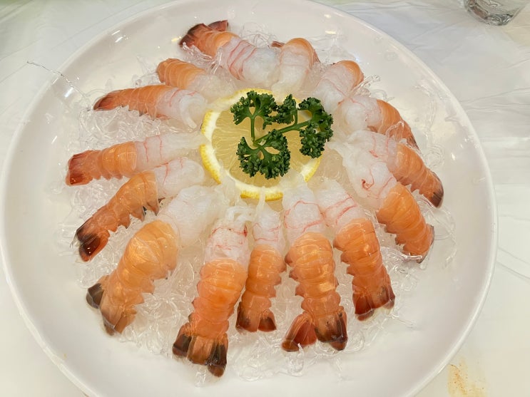  여수 낭만포차거리 맛집 바다향기에서 문어삼합에 딱새우 먹기