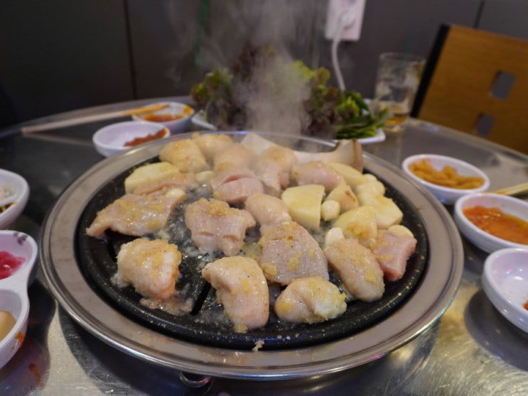  부산 남포동 곱창골목 연탄불에 구워 먹는 양곱창집 신기양곱창