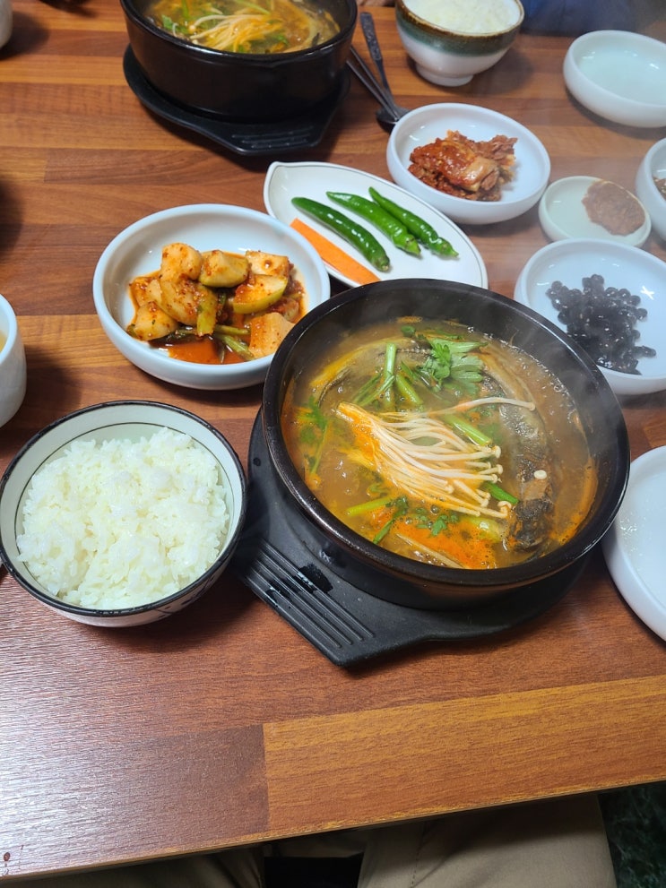 광주 광산구 우산동 맛집 연말 가족모임에 최적화된 이학생태탕