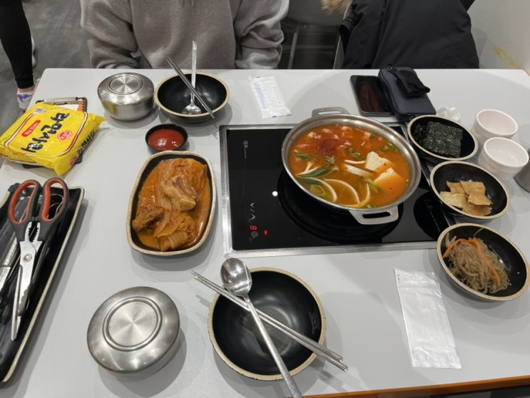  [김포공항 맛집] 한옥집 김치찜 롯데몰김포공항점 후기
