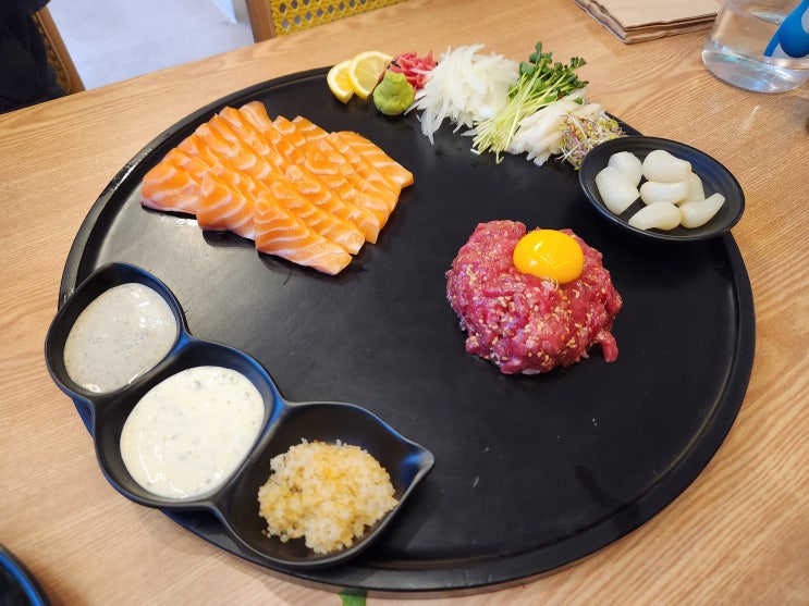  청라 연어사랑 육회품에 후기