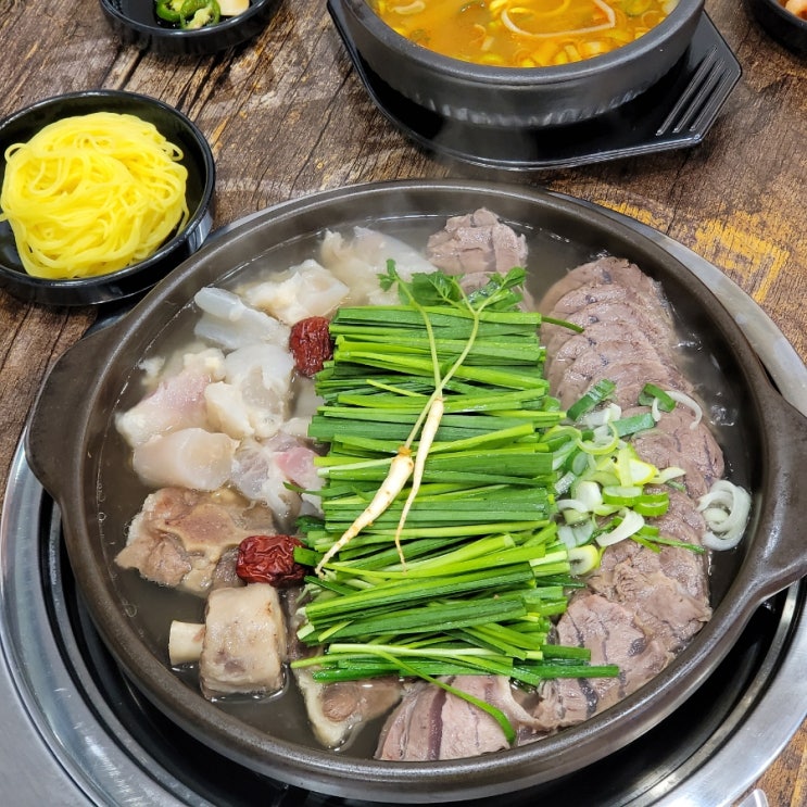 당수동 맛집 황해수육 수육과 진한 국물맛이 제격