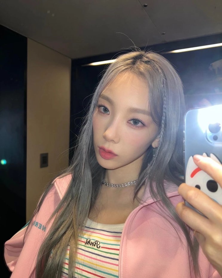 "아무도 못 알아봤다" 지하철 찬 태연, 일반인 같은 평소 모습 어떻길래? "아무도 못 알아봤다" 지하철 찬 태연, 일반인 같은 평소 모습 어떻길래?