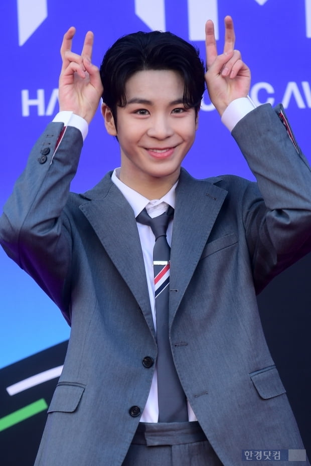 "오토바이 압수 당해" 정동원, 오토바이 불법 주행 일주일 만에 예능 복귀?...출연 앞두고 시끌 "오토바이 압수 당해" 정동원, 오토바이 불법 주행 일주일 만에 예능 복귀?...출연 앞두고 시끌