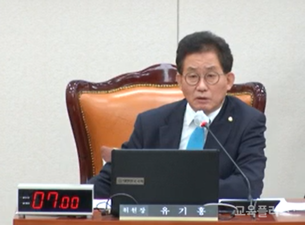 국회 교육위, <b>정순신</b> <b>불출석</b>에 '학폭 <b>청문회</b>' 다음달 14일로 연기