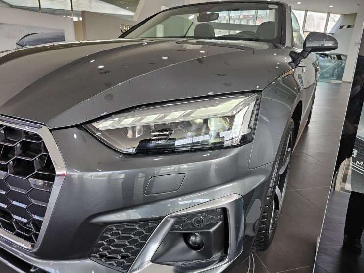 [Audi] 아우디 A5 cabriolet 45 TFSI qu. Premium 데이토나그레이_브라운탑_6YPW