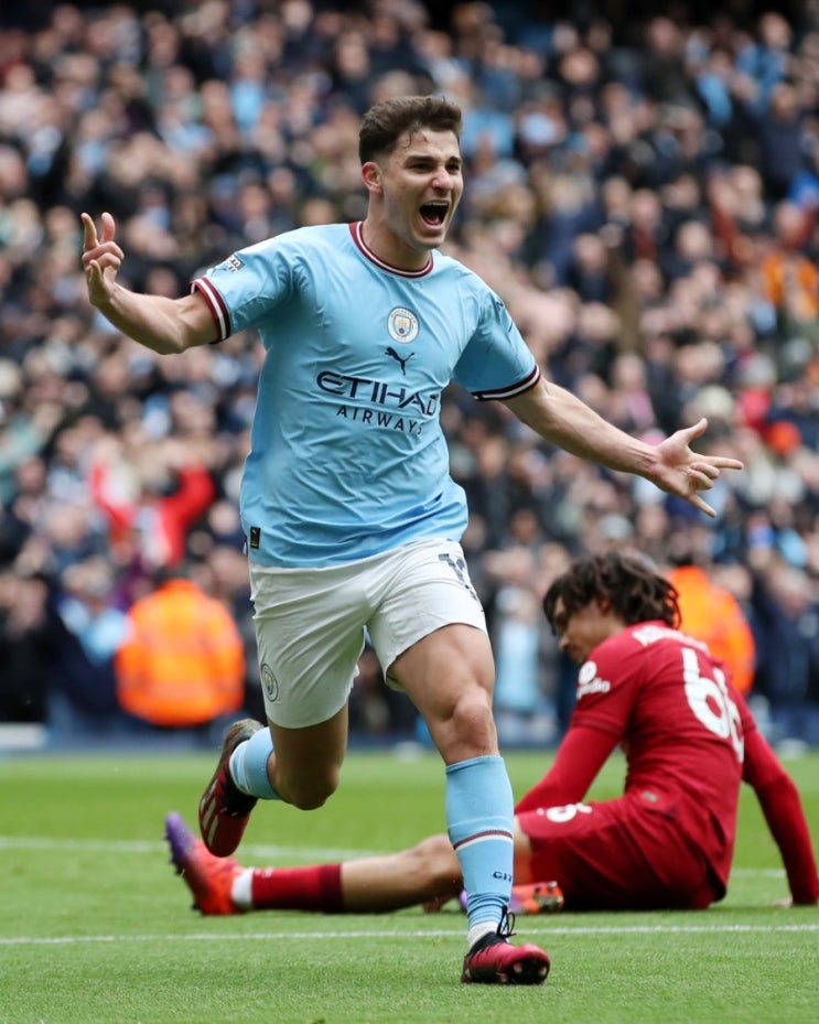 [EPL] <b>아스널</b> 긴장해!...'KDB 결승골' <b>맨시티</b>, 리버풀에 4-1 <b>대승</b>