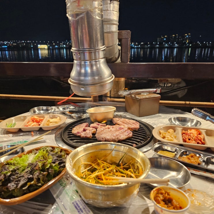  [양화선착장] 여의도 벚꽃 구경 후 즐기는 심야 삼겹살 먹방 한강뷰 맛집 《아리수만찬》