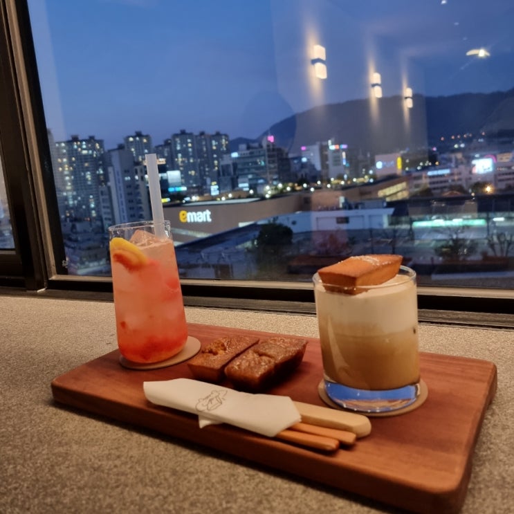  창원 중앙동 카페 "놀러갈게" 창원뷰맛집 디저트카페 추천!