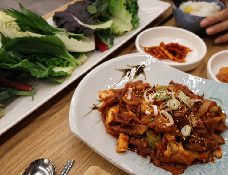  미사 메가박스 맛집 집밥 같은 홍송 우렁쌈밥 제육