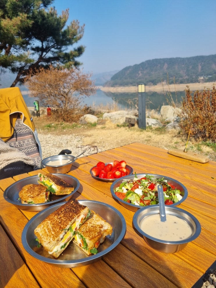  3월 마지막 주 집밥일상 (샌드위치 레시피,아침점심메뉴,당근라페 활용)