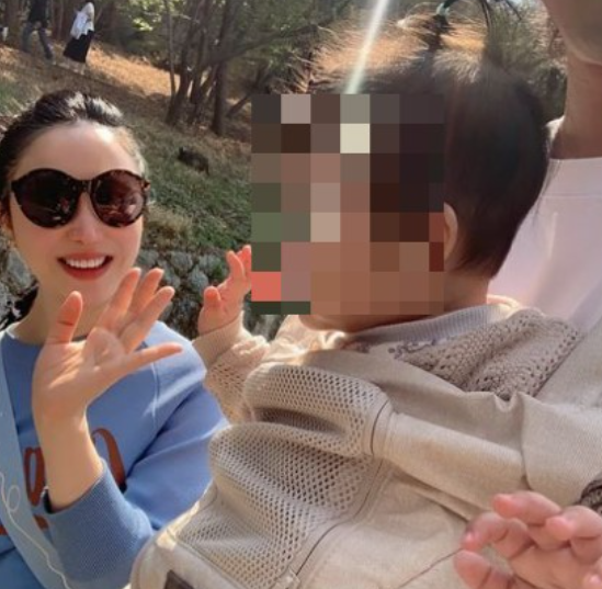 선데이 "파워E인 내딸..모두에게 안녕하고 다녀" 똘망똘망하네 선데이 "파워E인 내딸..모두에게 안녕하고 다녀" 똘망똘망하네
