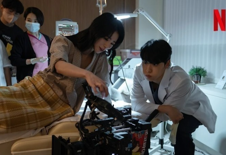  넷플릭스 더 글로리 임지연 이도현 연상연하 커플 탄생?